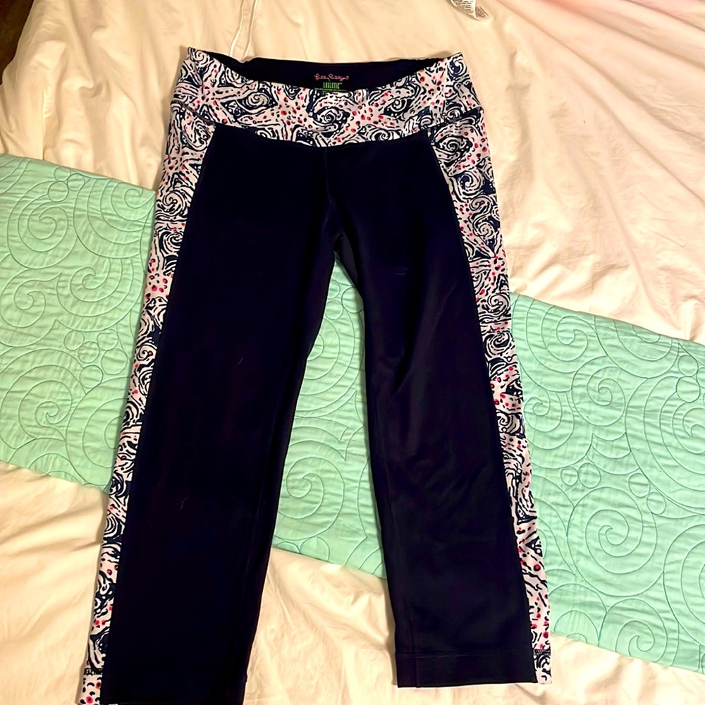 Lilly Pulitzer Luxletic Leggings. Size Medium. Mid Rise. Crop.